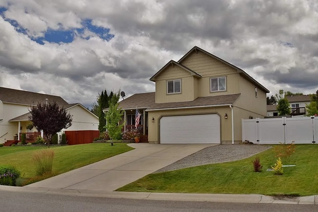 Photo - 18418 e 11th ave House