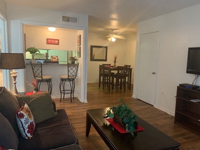 Photo - Chevy Chase Apartments