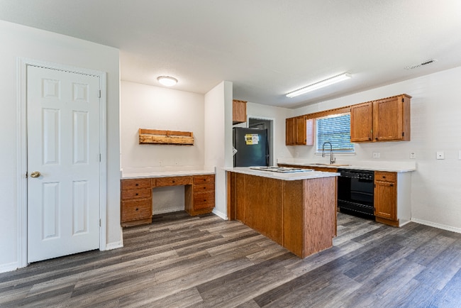 Photo - 2402 S 16th St