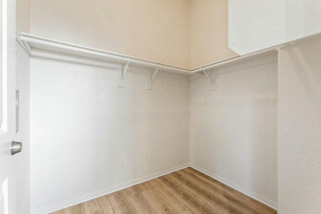 Photo - 1460 Patricia Ave Townhome