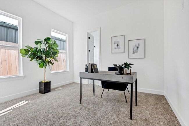 Photo - 1228 E 23rd St