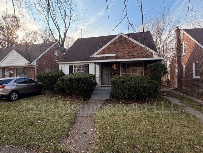 Building Photo - 16121 W Parkway St