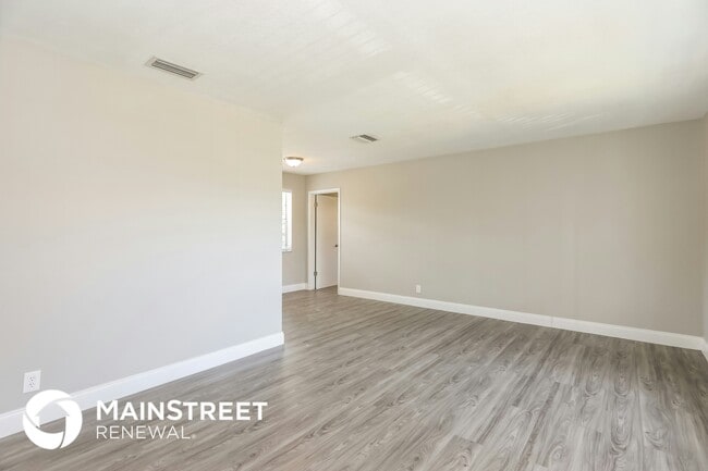 Photo - 1377 NW 55th Ave