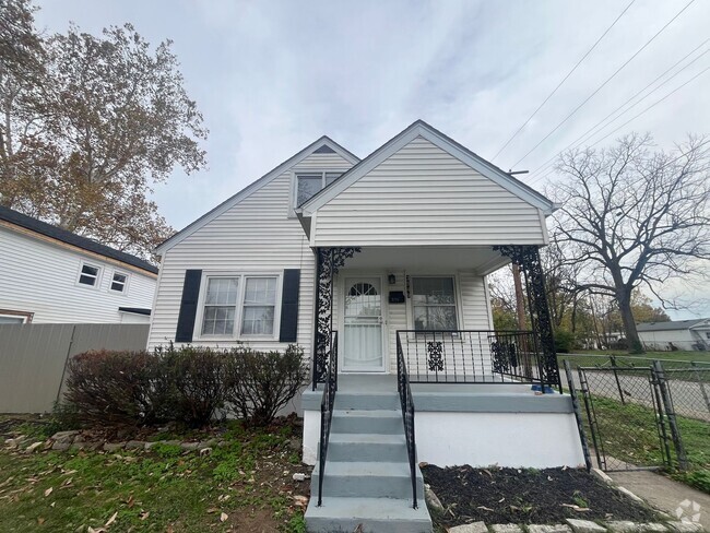 Building Photo - Renovated 3BR house Section 8 OK