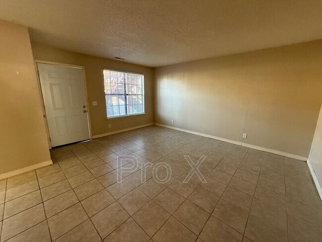 Photo - 1021 S St Louis Ave Unidad Apt 3