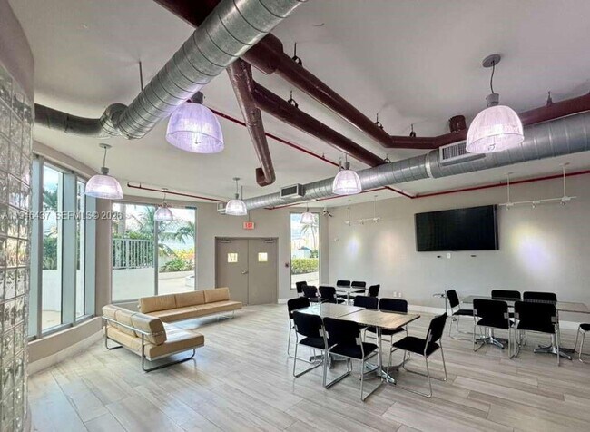 Photo - 3029 NE 188th St