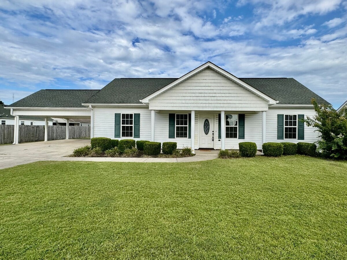 Nice home in Ardmore! Fenced back yard! - Nice home in Ardmore! Fenced back yard!