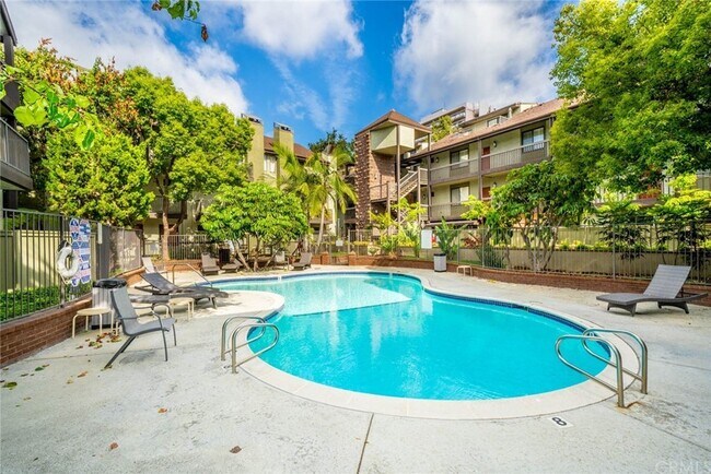 Pool - 330 Cordova St Unit 383