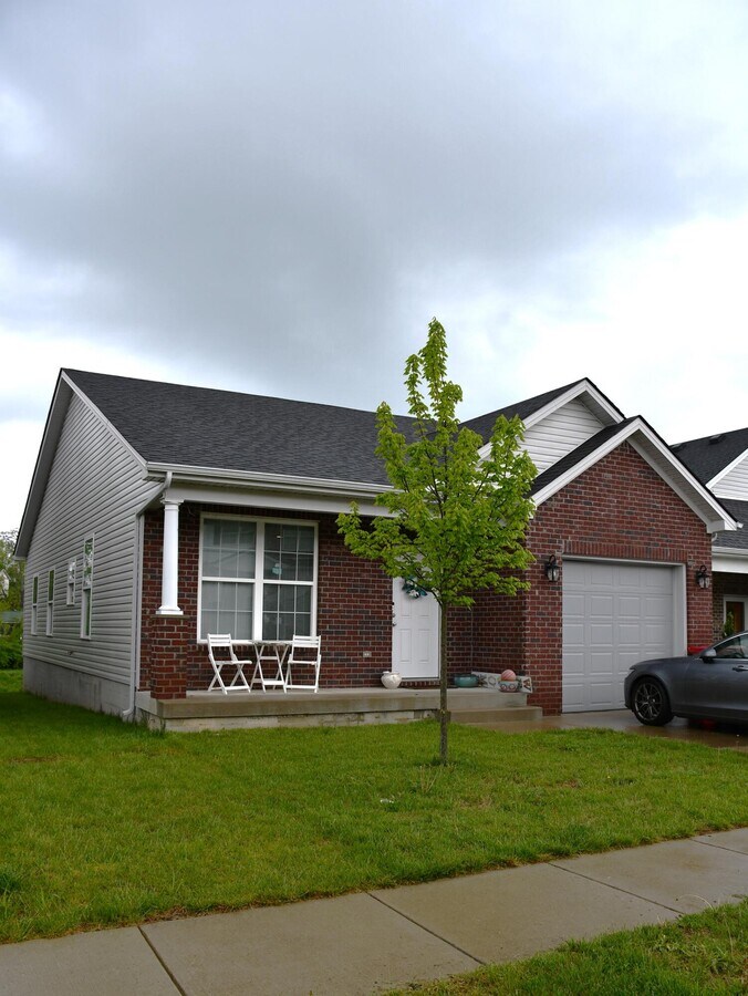 Photo - 109 Tower Dr House