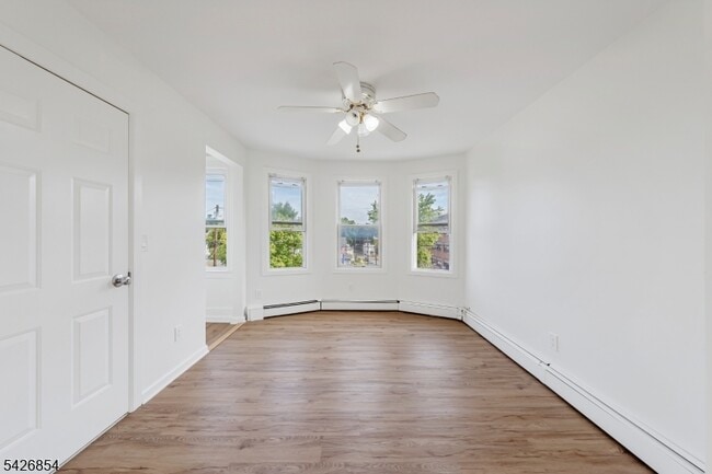 Photo - 27 Monsignor Owens Pl Unidad 2