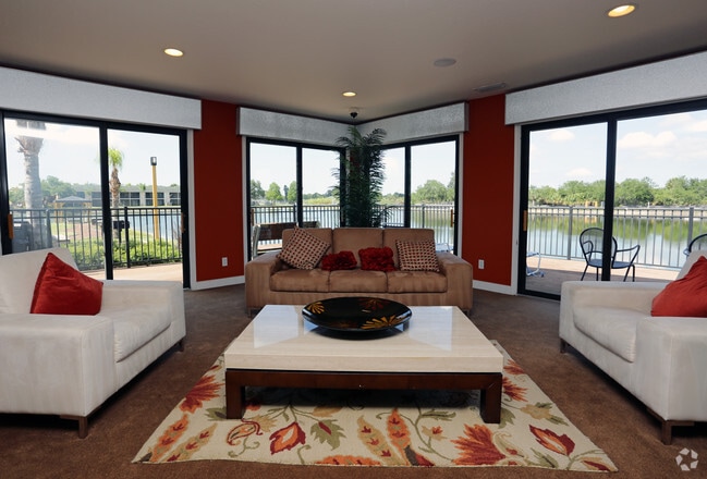 Clubhouse - Fountain Lake Bradenton