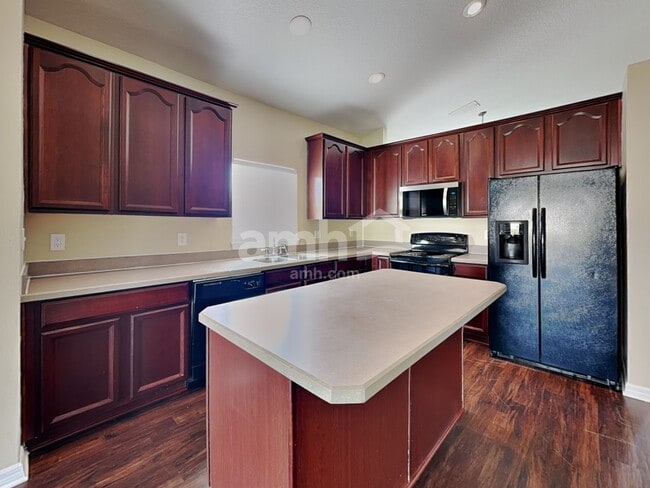 Photo - 366 Cabana View Way