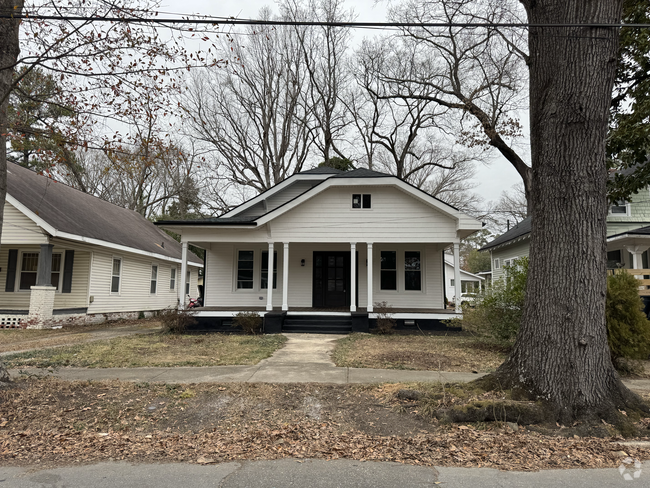 Building Photo - 1309 E Walnut St Rental