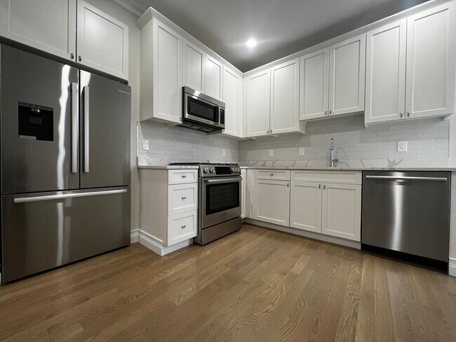 Photo - 18 Mount Hood Rd