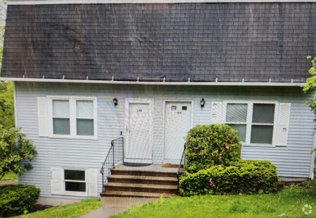 Building Photo - 146 Macarthur Dr Unit 2B Rental