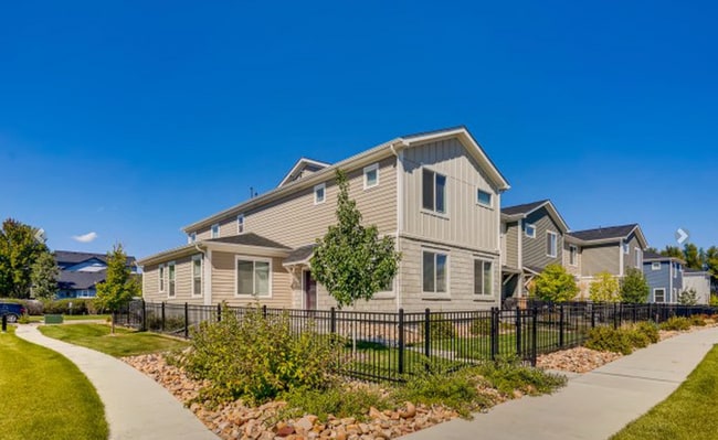 Photo - LOVELY 4-BEDROOM TOWNHOUSE IN WALKABLE SW LONGMONT NEIGHBORHOOD