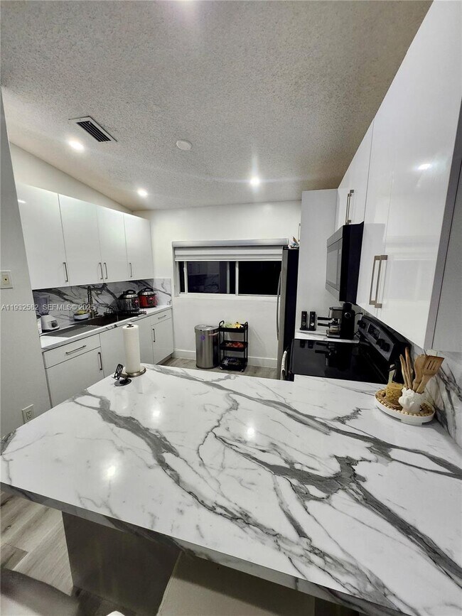 Photo - 7956 W 29th Ln Unidad 201-5