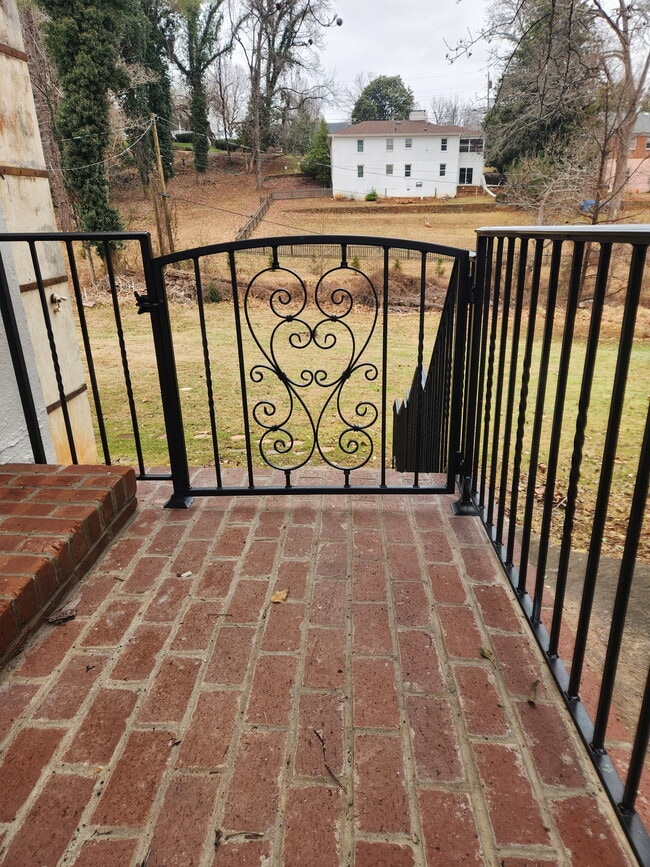 Photo - 3880 Peakland Pl Unidad B