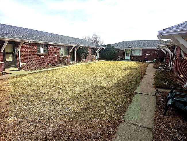 Photo - Charming 2-Bedroom Denver Apartment – Bright Living Space & Great Layout