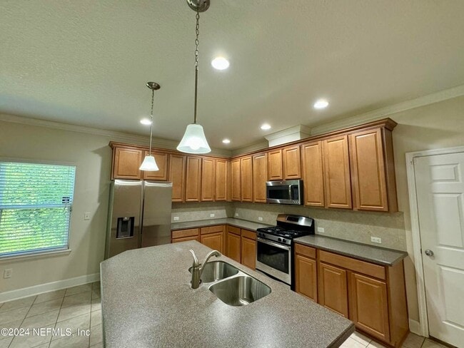 Photo - 289 Spring Park Ave