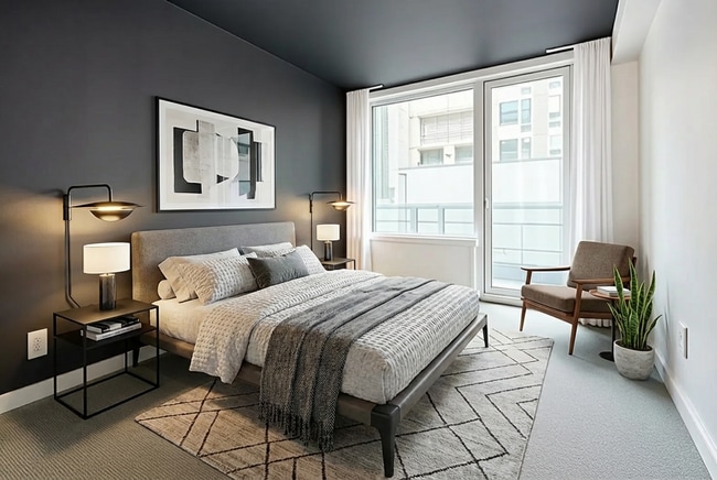 Photo - 219 E 11th St