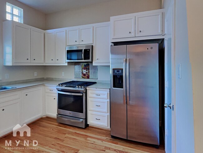 Photo - 8705 Bryam St