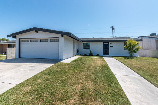 Photo - 27222 Plumwood Ave