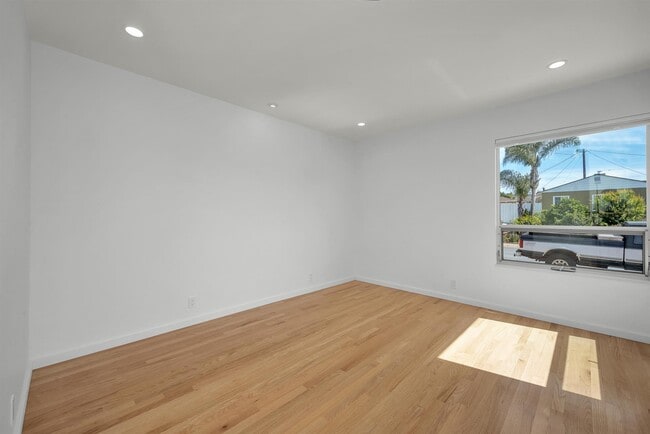 Photo - 8447 Kittyhawk Ave