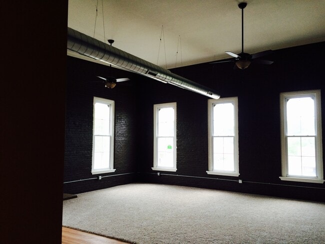 Photo - 135 S Main St Unit 135 South Main