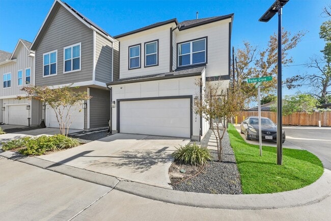 Building Photo - 6704 Parker Grv Ln