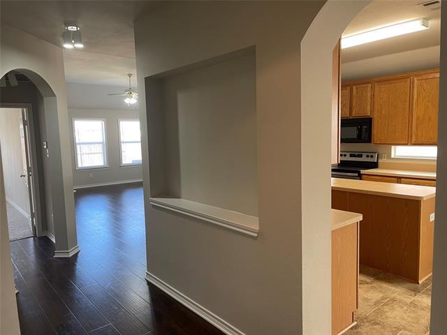 Photo - 5908 Meadowglen Dr