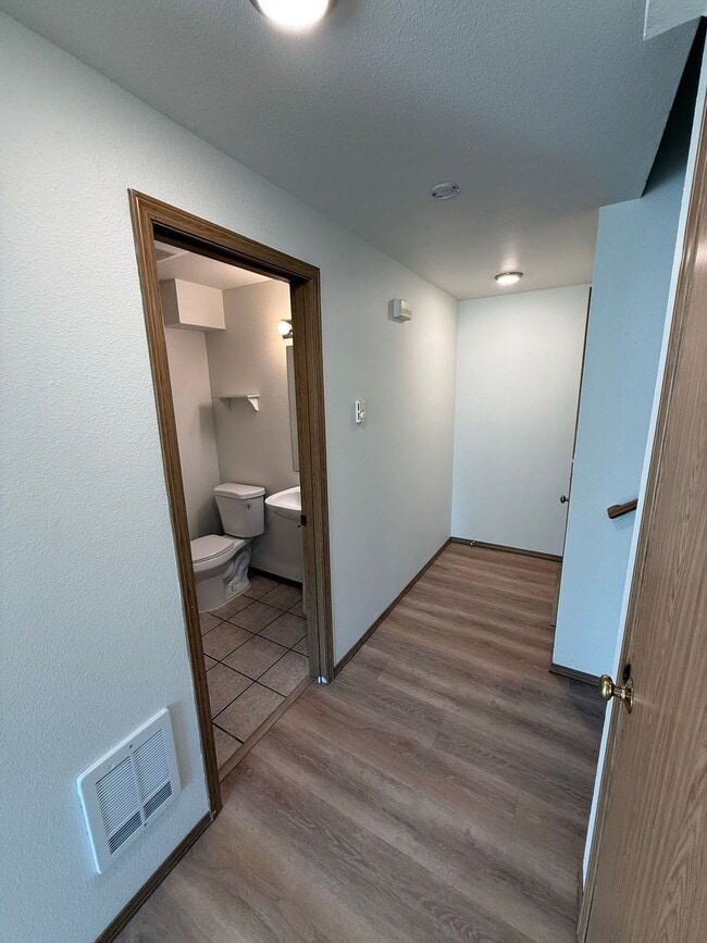 Photo - 3 bedroom 2.5 bathroom duplex with large f...