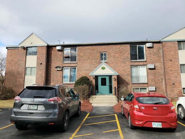 Building Photo - 130 English Village Rd Unit 302