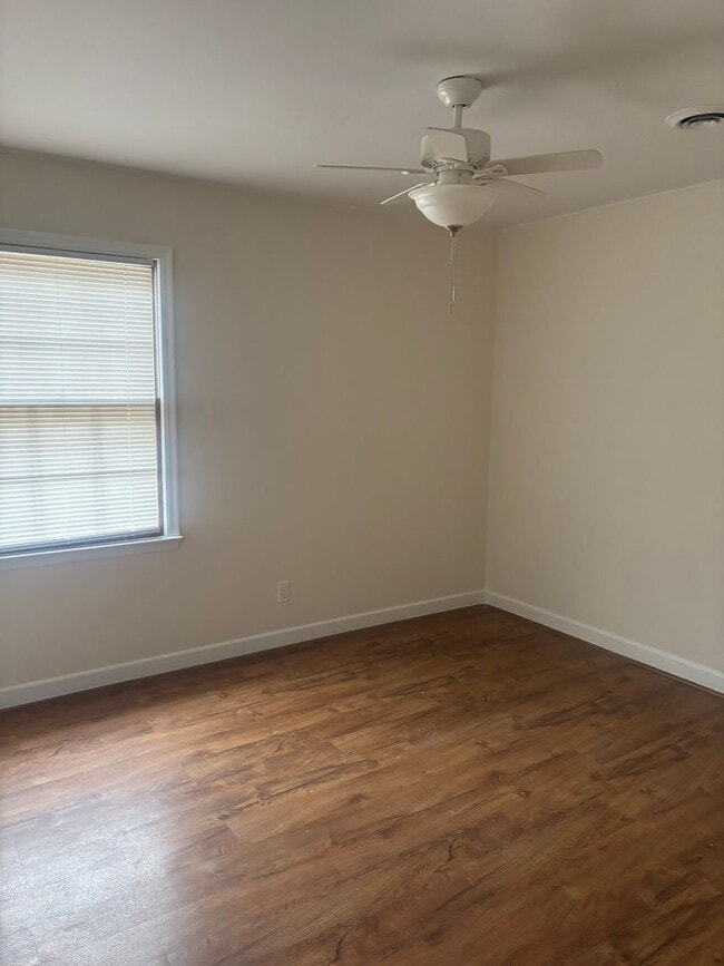 Photo - 4781 Worden Dr Unidad A