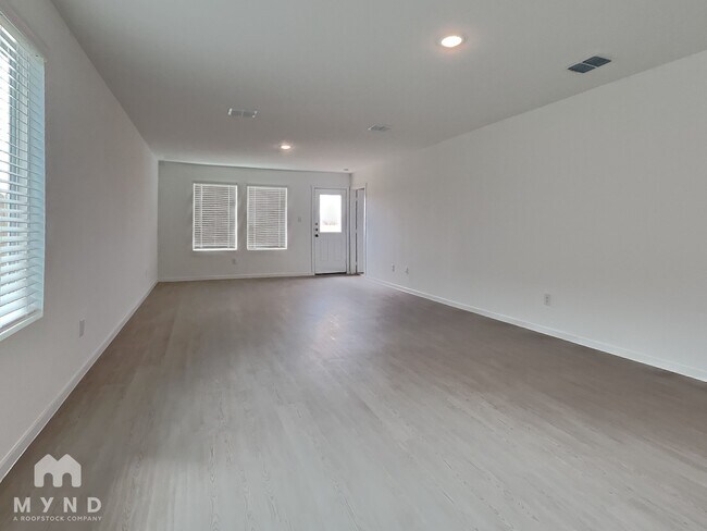 Photo - 539 River Run Wy