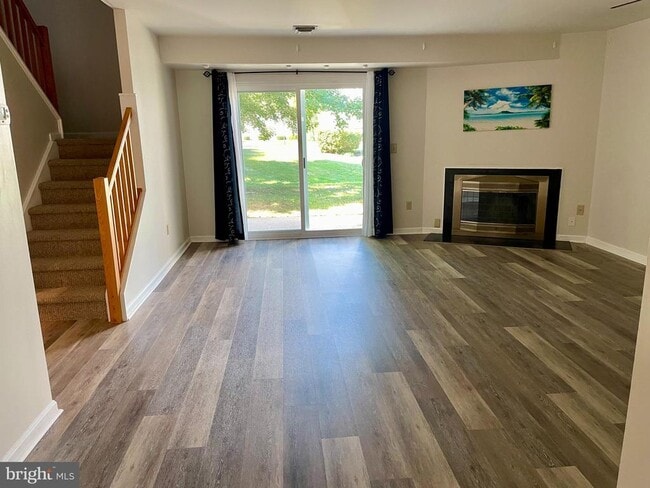 Building Photo - 1002 Cambridge Ct Rental