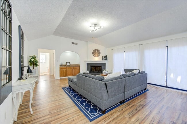 Photo - 3927 Summit Valley Dr