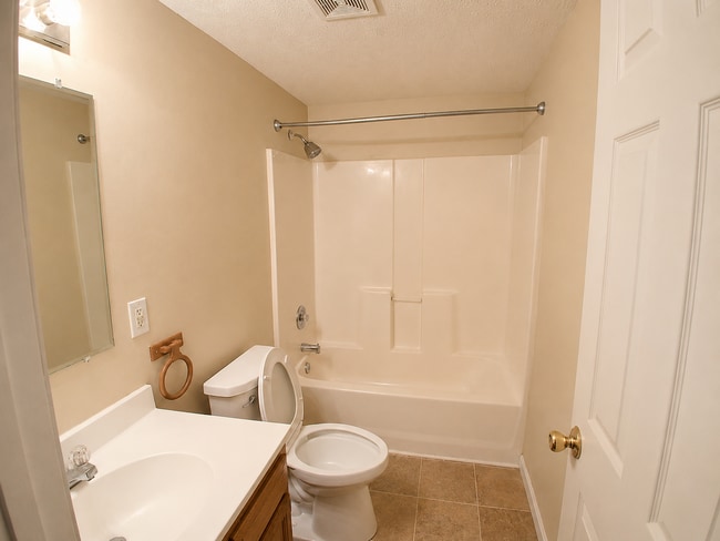 Photo - 228 Popp Ave
