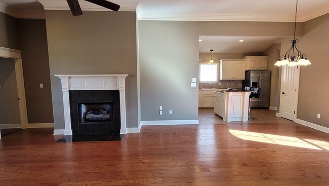 Photo - Spacious 3 bedroom plus office in Springlake off Bluebonnet