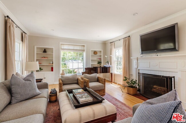 Photo - 231 S Thurston Ave