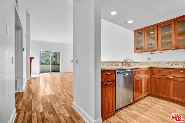 Photo - 645 Chestnut Ave Unit 316