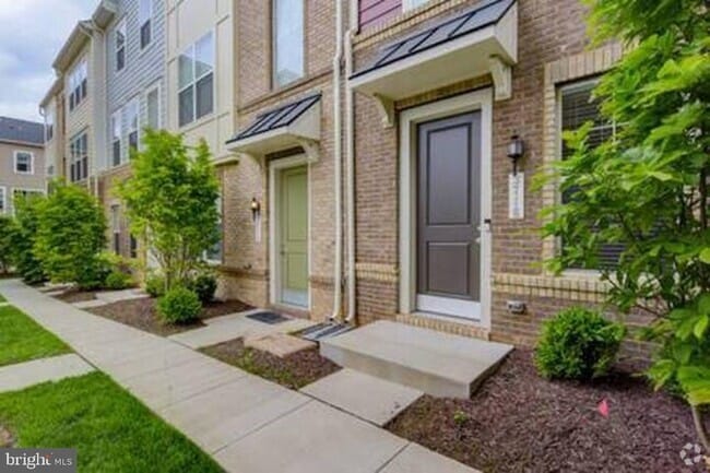 Building Photo - 3716 Foote St NE Rental