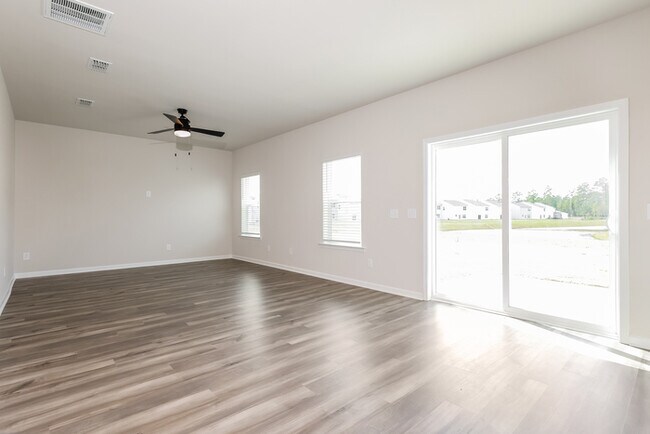 Photo - 454 Navona Dr