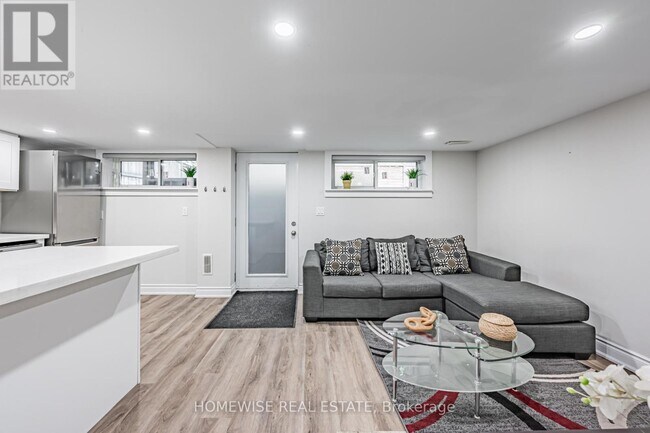 Photo - 68 Fairleigh Crescent