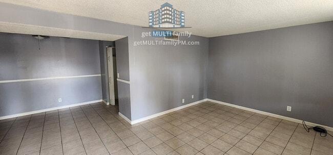 Building Photo - 2413 W Hazelwood St Unit 282 Rental