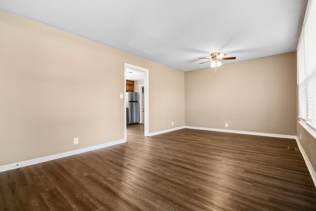 Photo - Pet Friendly Four Bedroom!