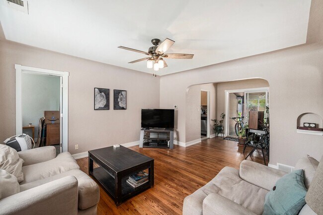 Photo - Beautiful Home Available in Berkeley Neigh...