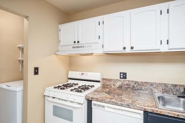 Photo - 1230 Mechem Dr