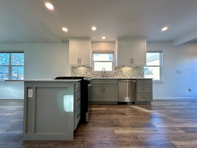 7311 Bennett Ave Unit 1