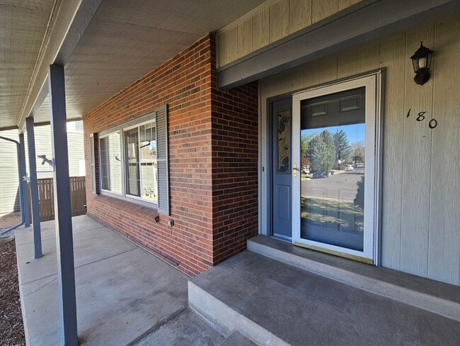 Photo - 180 Prairie Ridge Rd